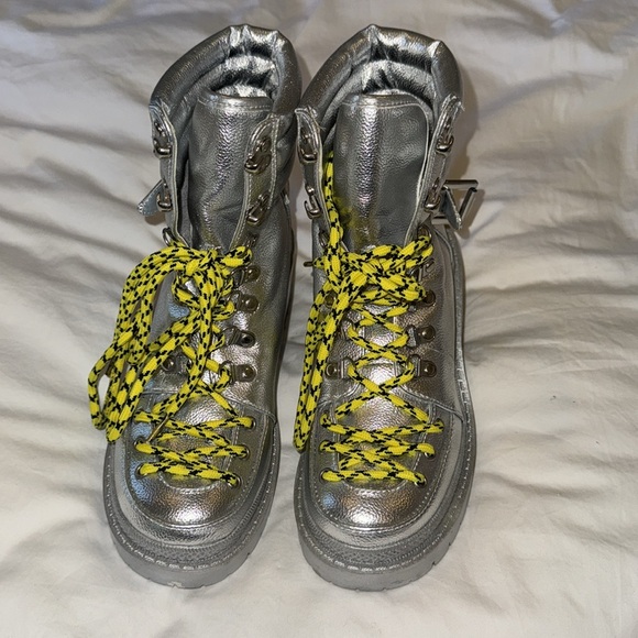 Silver Summit Combat Ankle Boots Lug Soles worn once - Picture 8 of 8